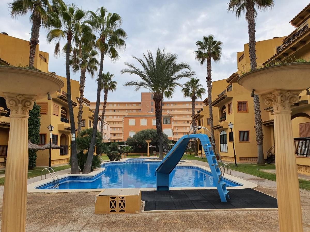 Modern Apartment Near The Beach La Mata  Ngoại thất bức ảnh